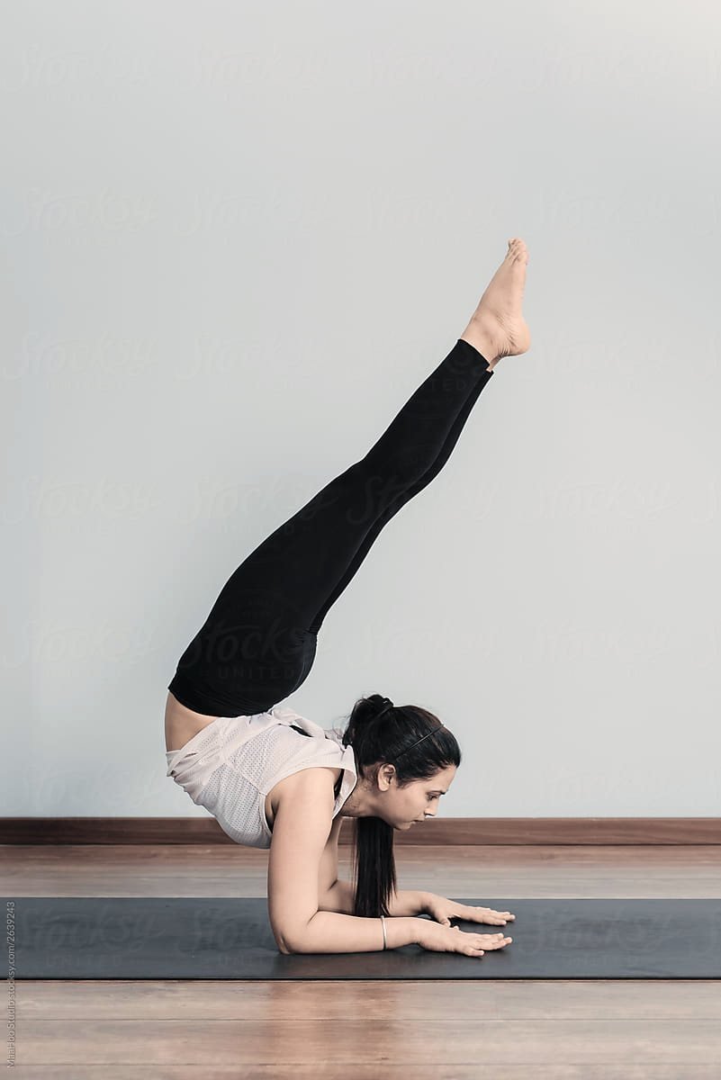 Pincha mayurasana